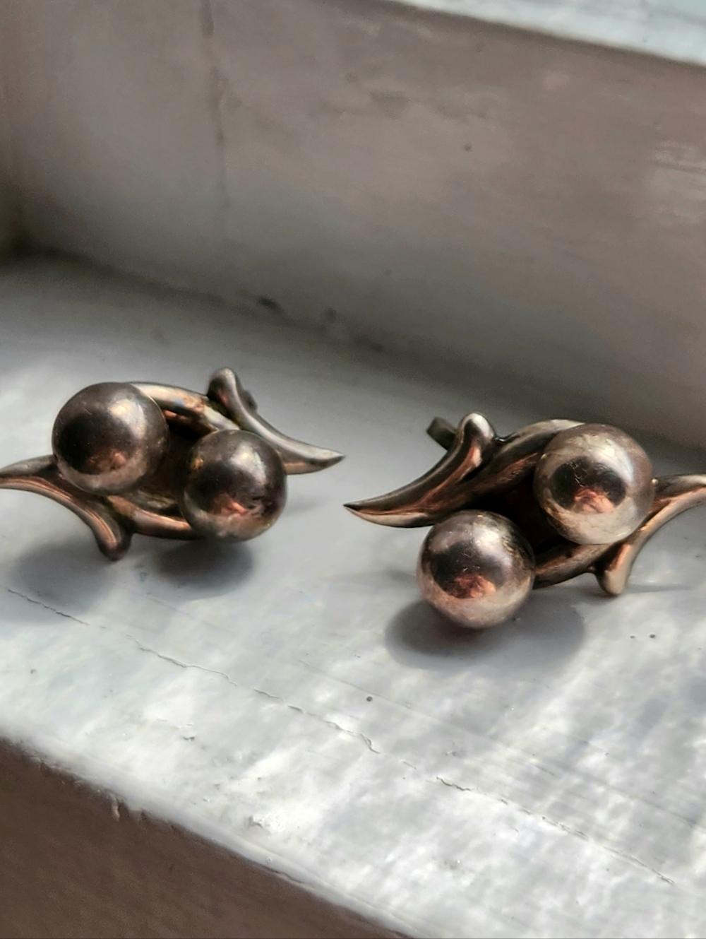 STERLING SILVER MID CENTURY MEXICO SCREW BACK EARRINGS - Picture 5 of 8